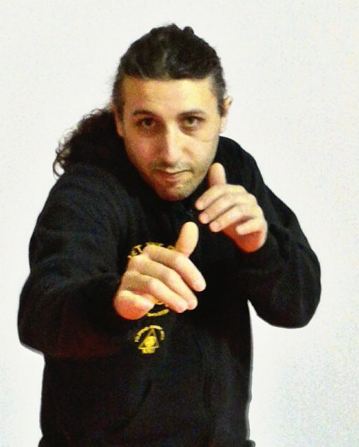 Istruttore RealStreetFighting in posizione di guardia